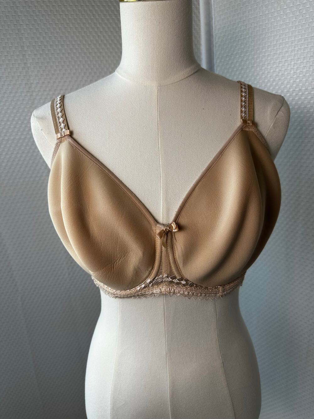 Fantasie Bra 38E nude lightly padded bra